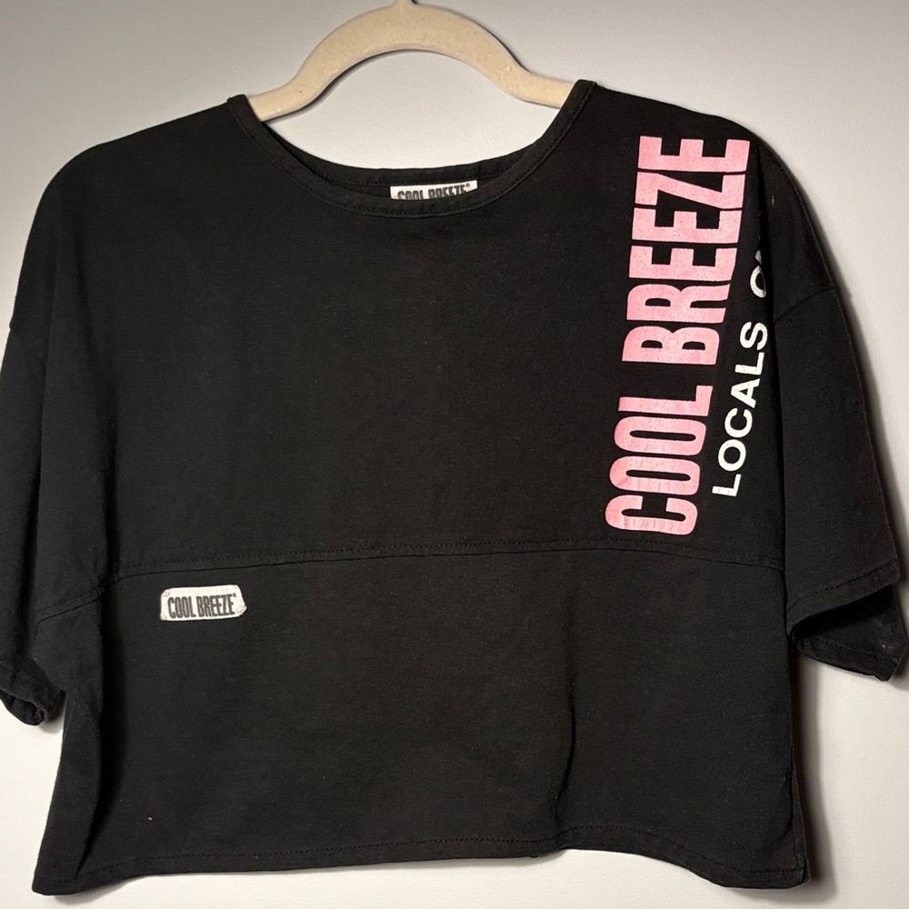 VINTAGe Black Cool Breeze Cropped T-Shirt